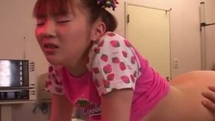 ruskeaverikkö teini ratsastus hardcore aasialainen sukupuoli itsetyydytys sulkea lehmä tyttö karvainen pussy