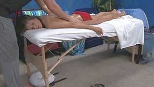 giovanissima pupa hardcore pompino massaggio sesso